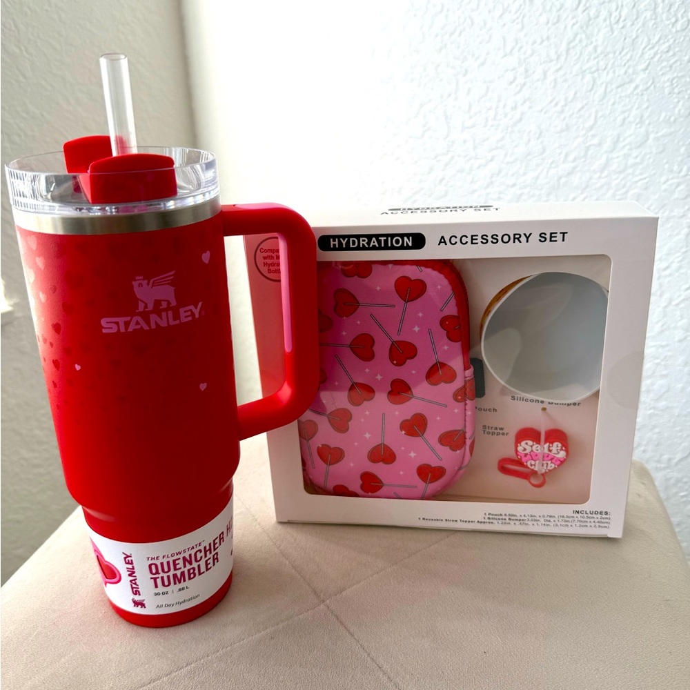 (SOLD)Stanley Target Exclusive Valentine's
Day 2025 Sweet Hearts 30oz